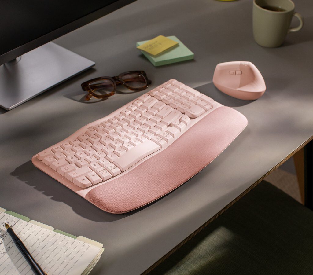 Logitech Wave Keys Rose — Lifestyle